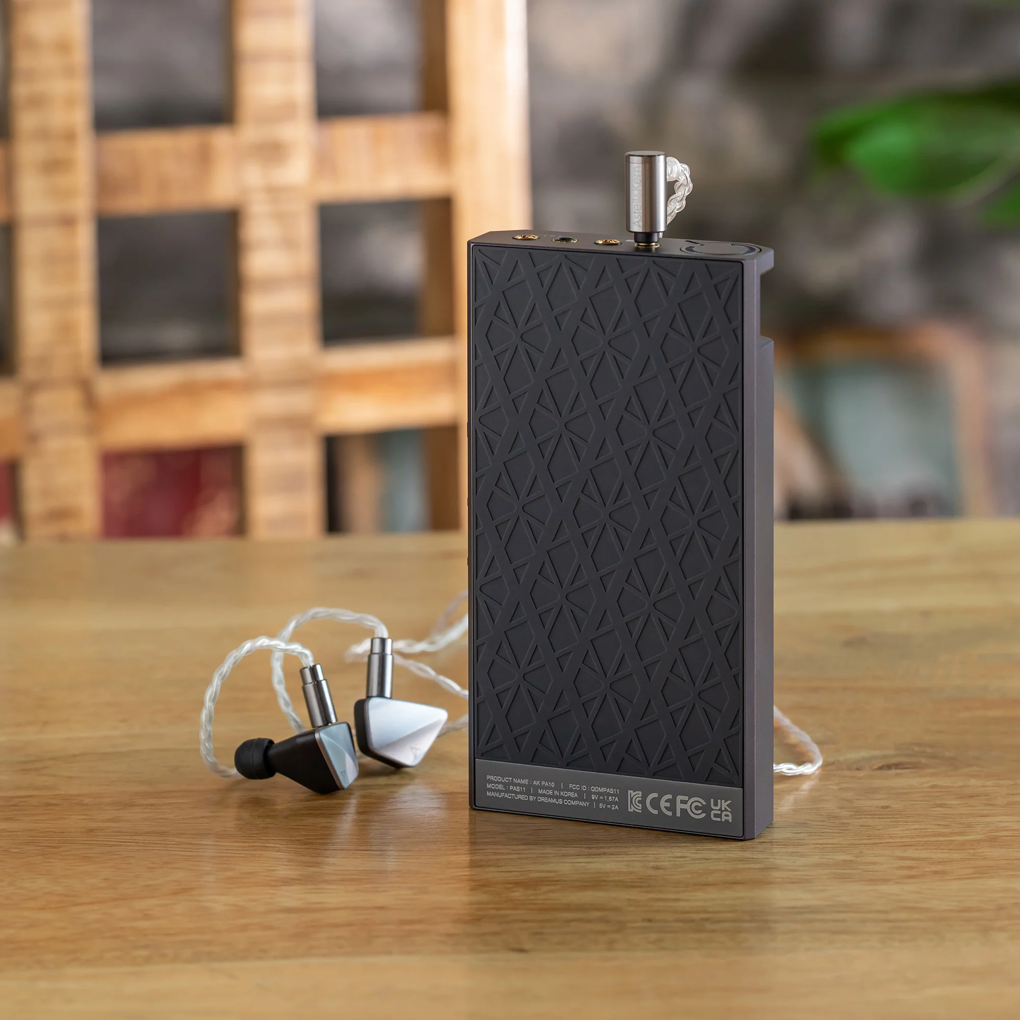 Astell&Kern PA10 Portable Headphone Amplifier - Image 9