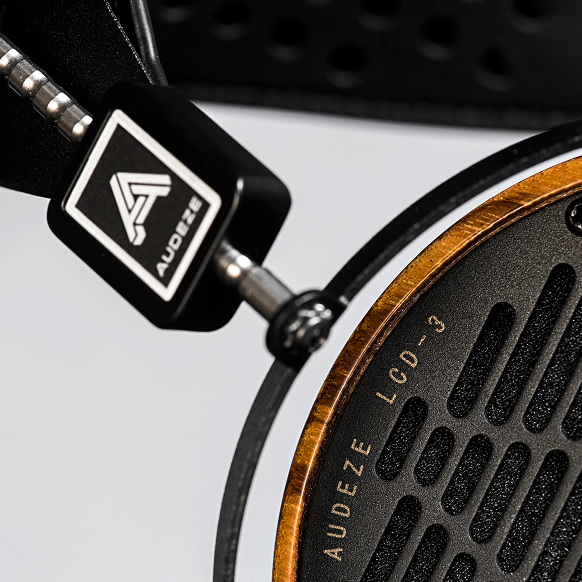 Audeze LCD-3 Planar Magnetic Headphones - Image 10