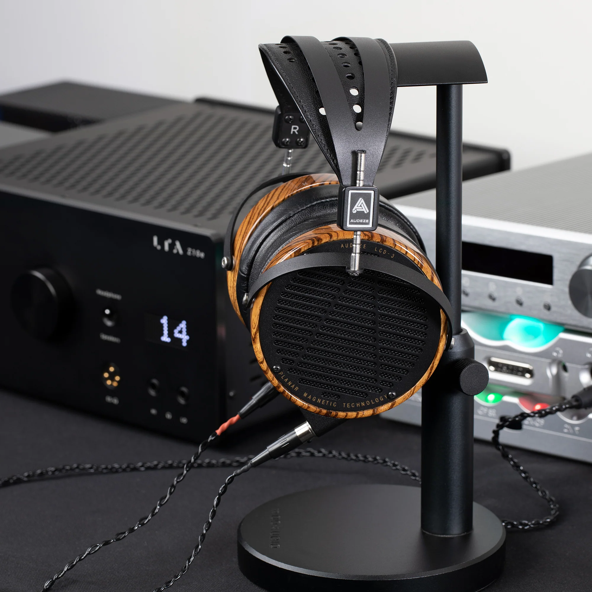 Audeze LCD-3 Planar Magnetic Headphones - Image 4
