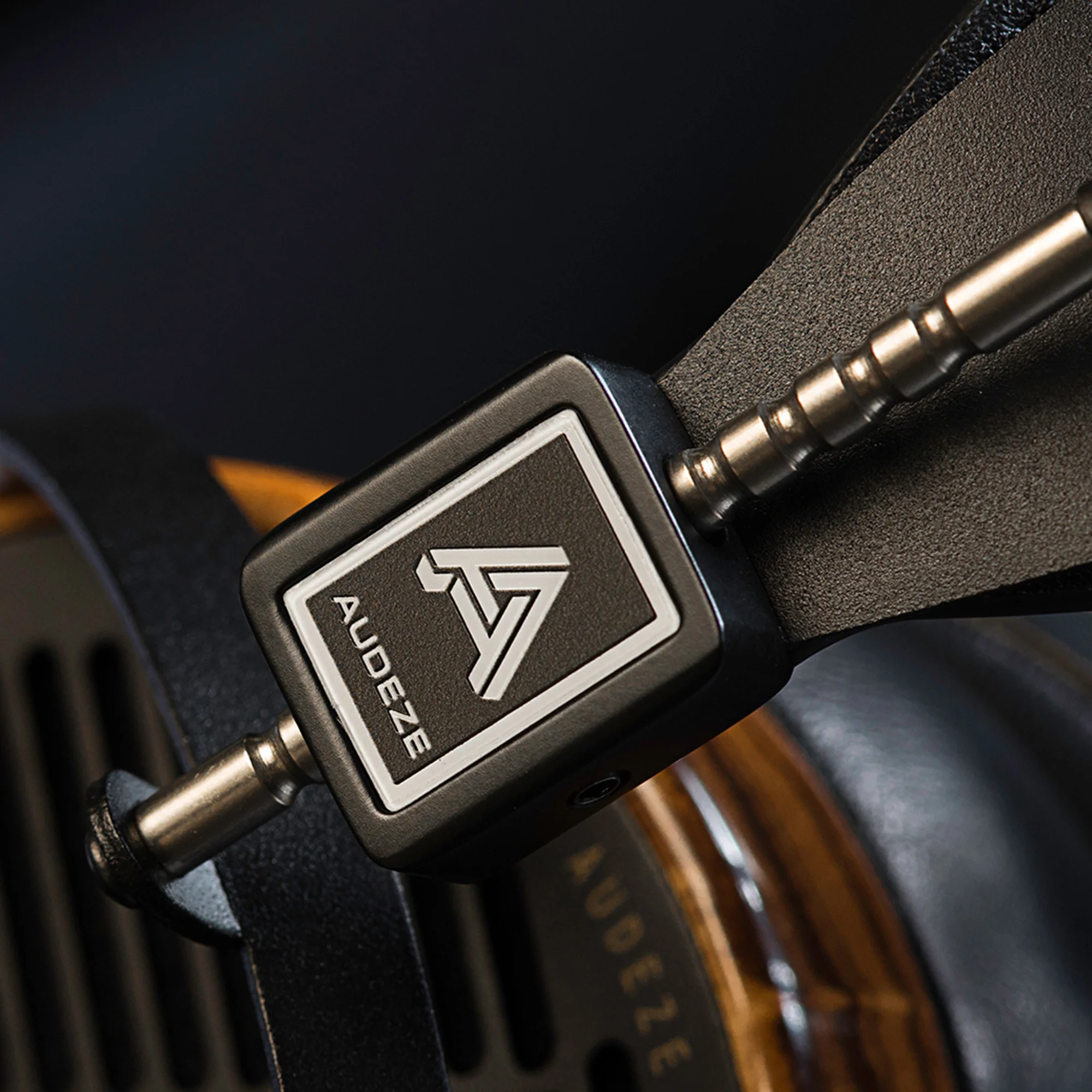 Audeze LCD-3 Planar Magnetic Headphones - Image 6