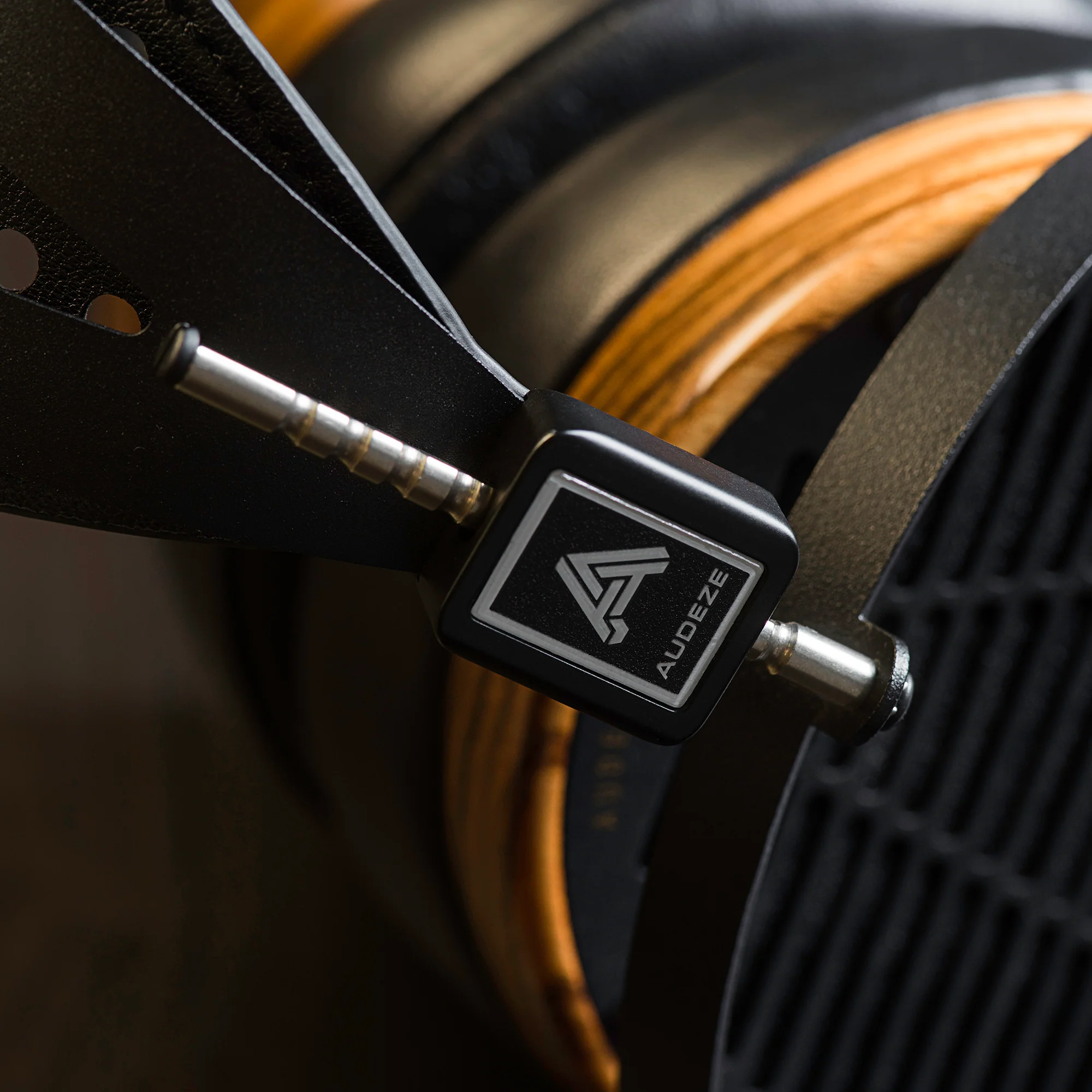 Audeze LCD-3 Planar Magnetic Headphones - Image 9