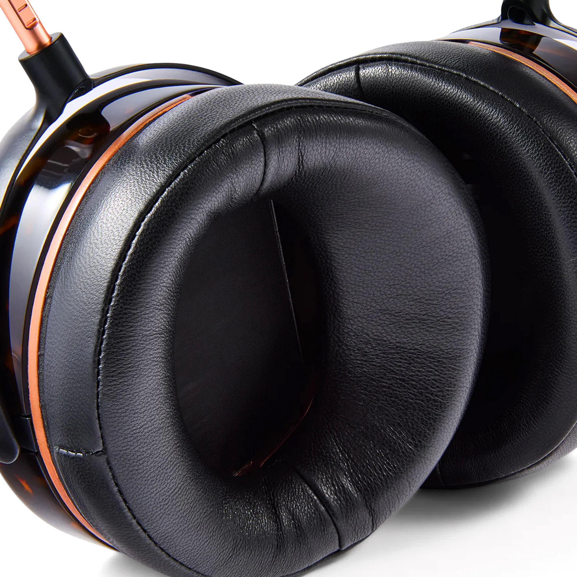 Audeze LCD-5s Flagship Planar Headphones w/ SLAM - Image 5