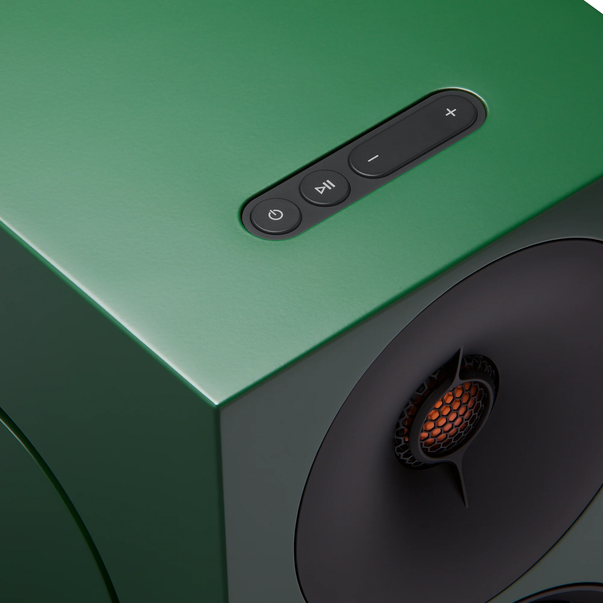 Cambridge Audio L/R M Bookshelf Speakers - Image 52