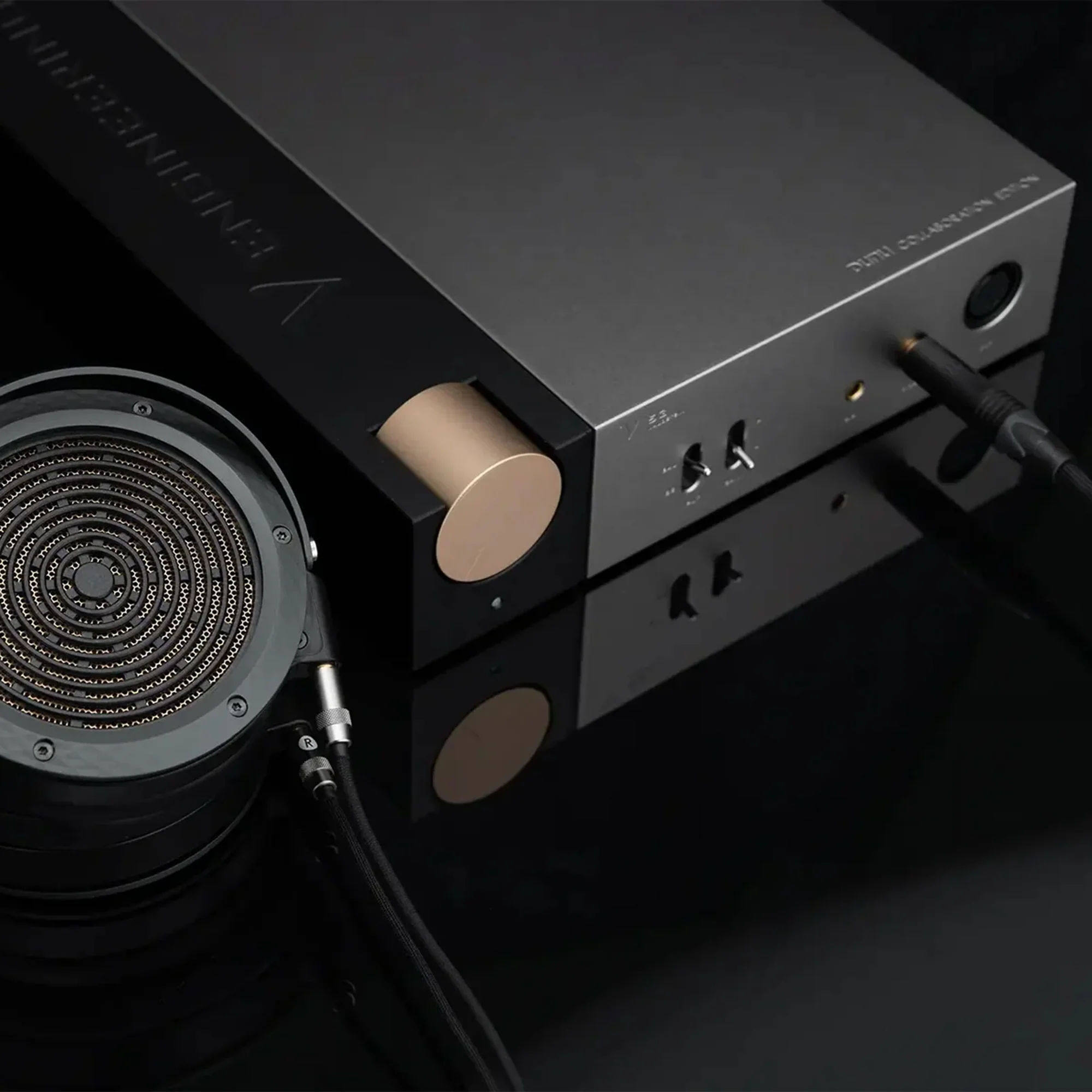 DUNU v53 Headphone Amplifier