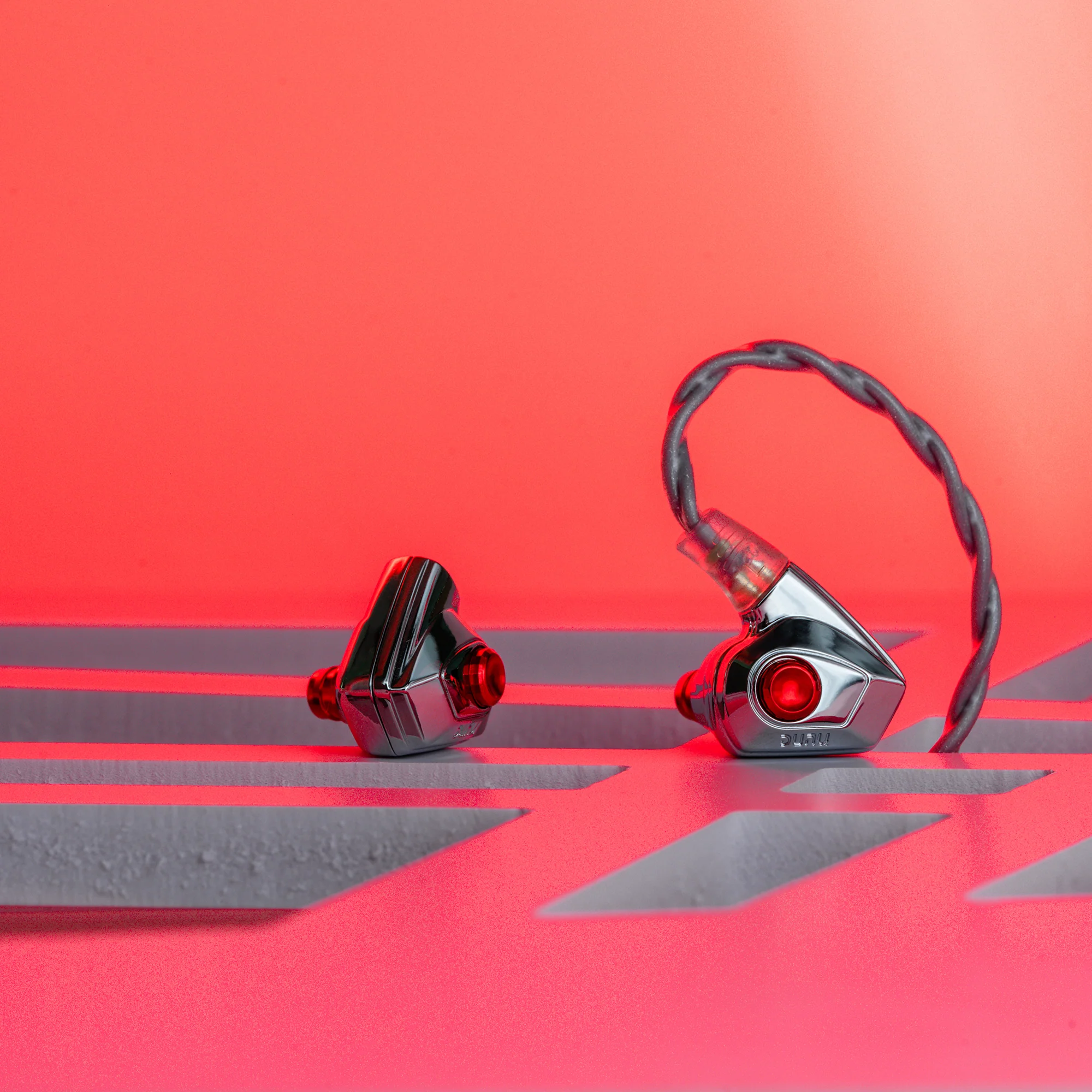 DUNU Titan S2 In-Ear Earphones - Image 2