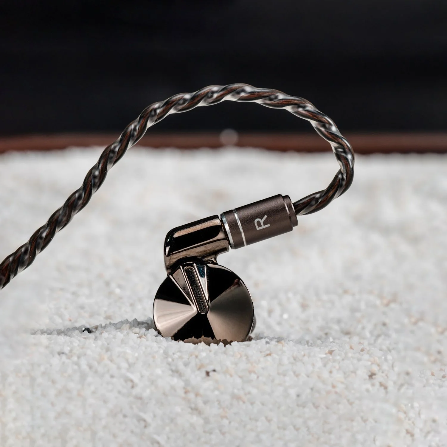 DUNU ZEN PRO Dynamic In-Ear Earphones - Image 4