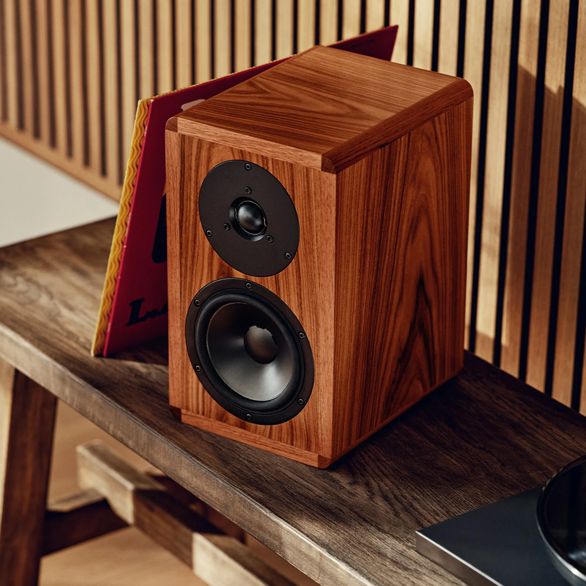 Dynaudio Legend Bookshelf Speakers - Image 9