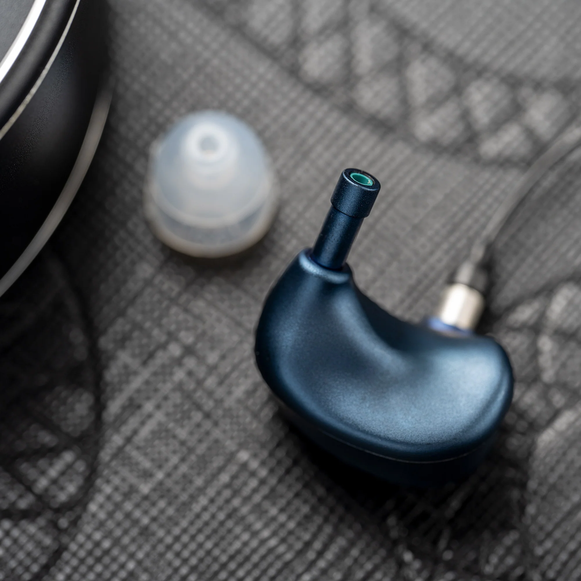 Etymotic EVO Multi-Driver In-Ear Earphones - Image 16
