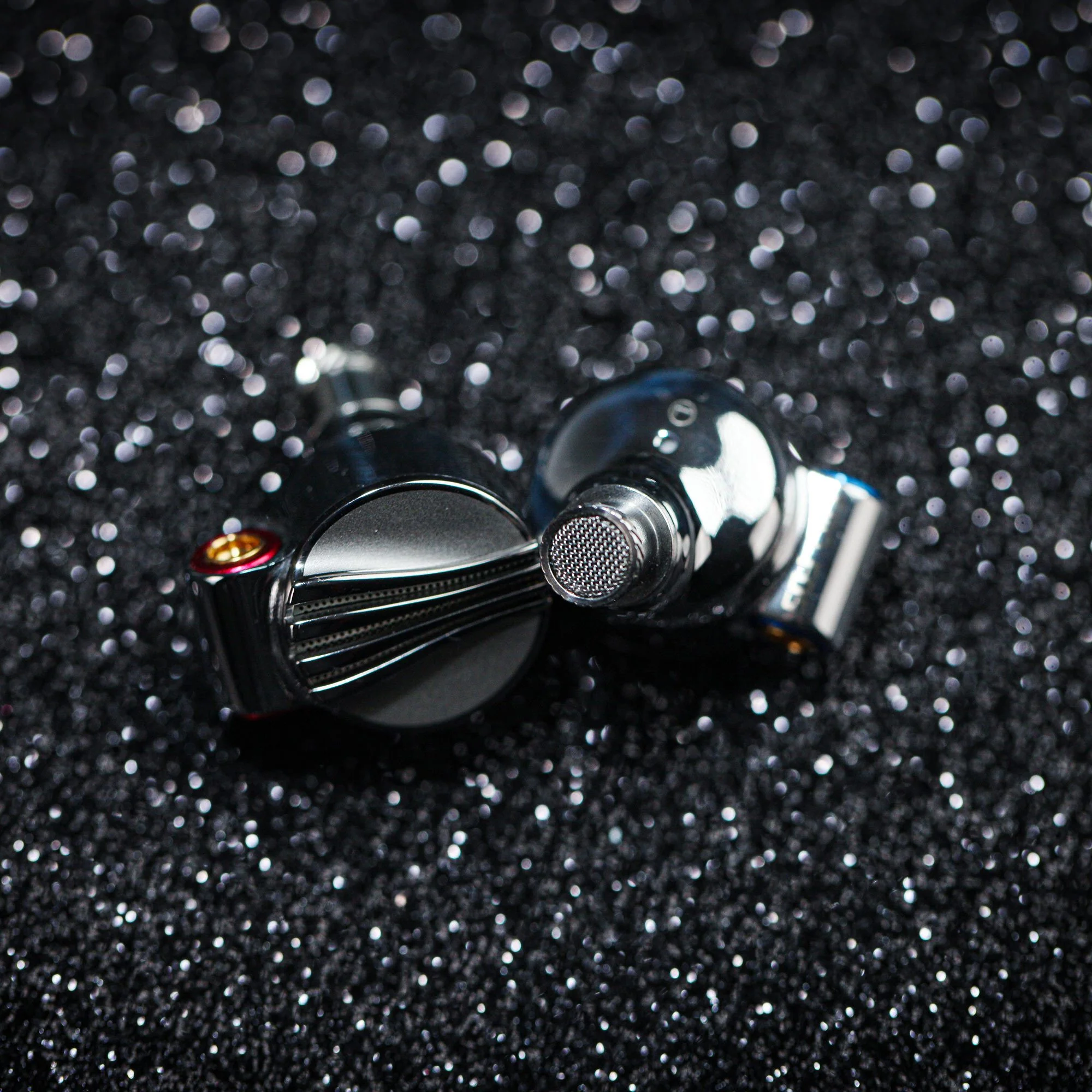 FiiO FD5 In-Ear Earphones - Image 14