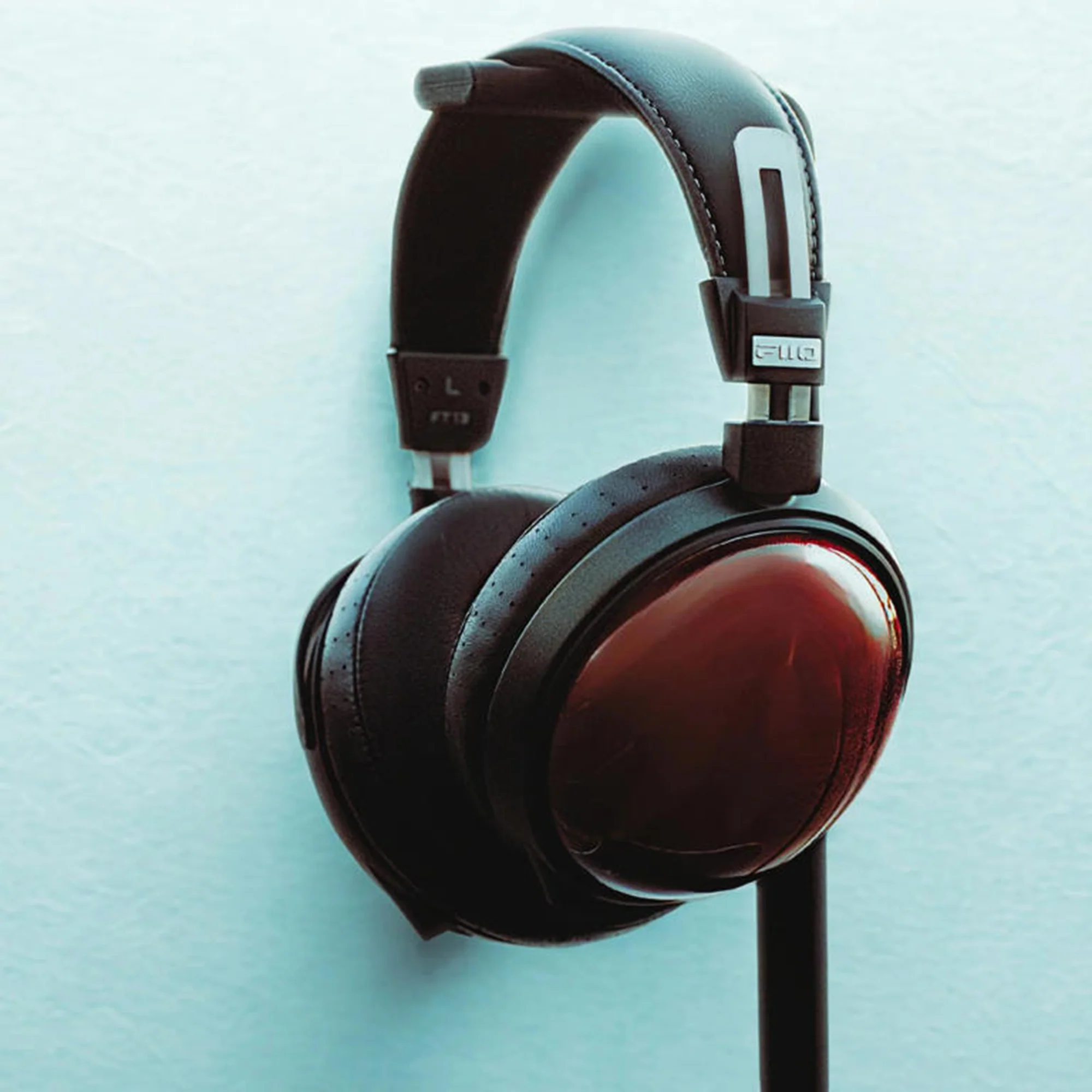 FiiO FT13 Closed Back Headphones - Image 3