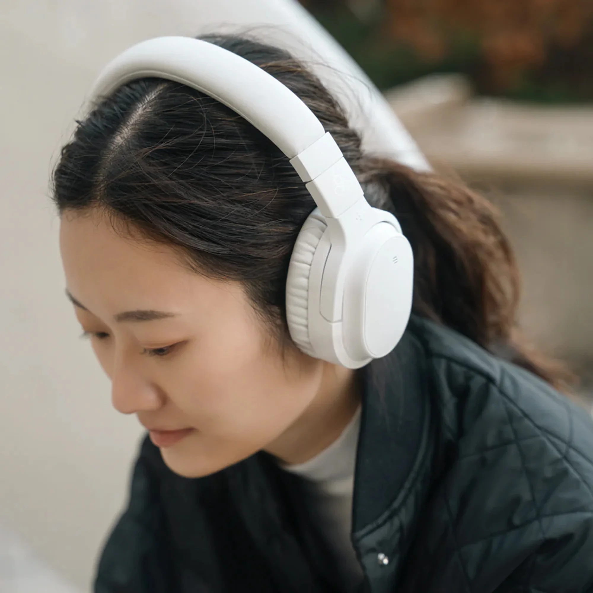 Final Audio UX3000 Wireless Noise Cancelling Headphones - Image 4