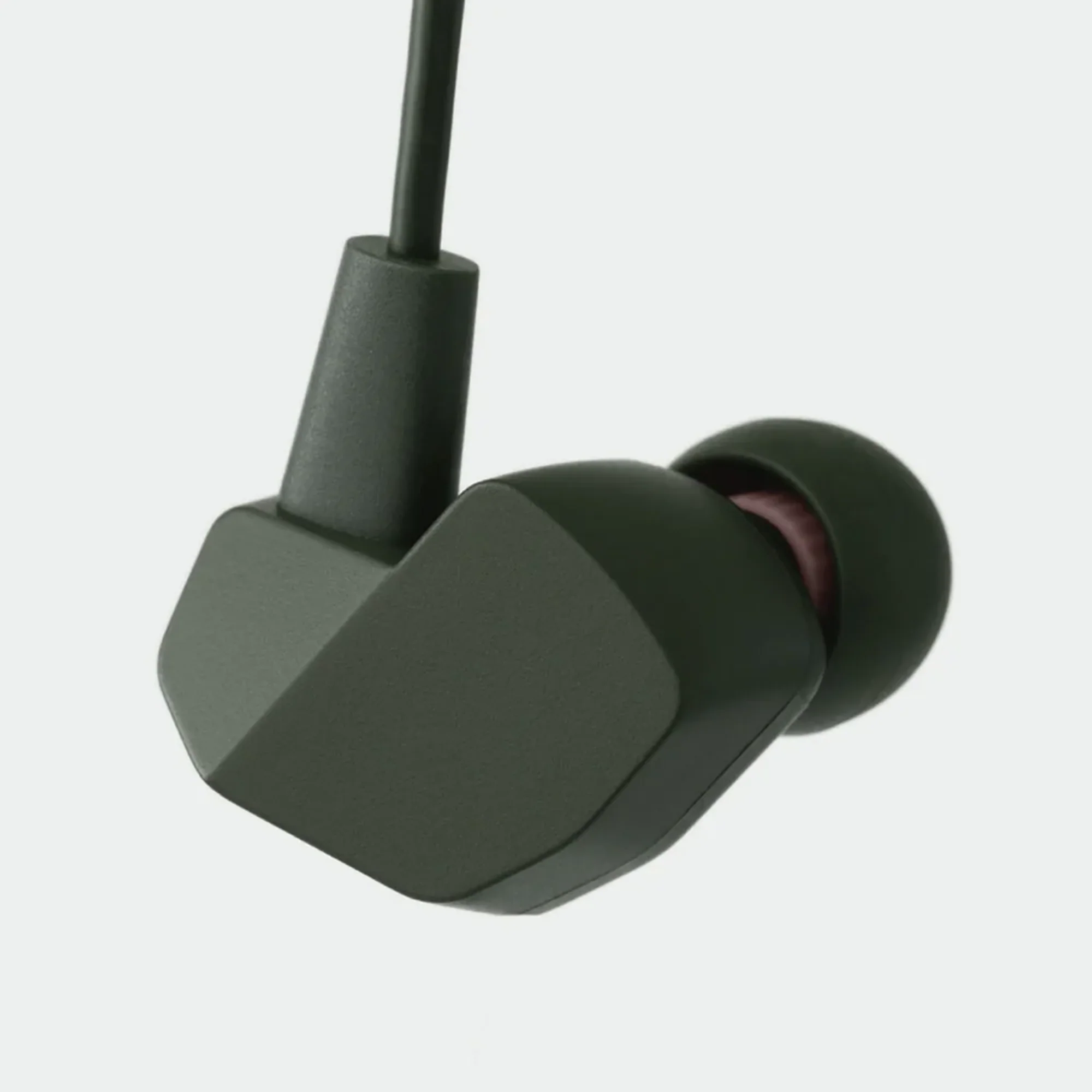 Final Audio VR2000 In-Ear Earphones - Image 3