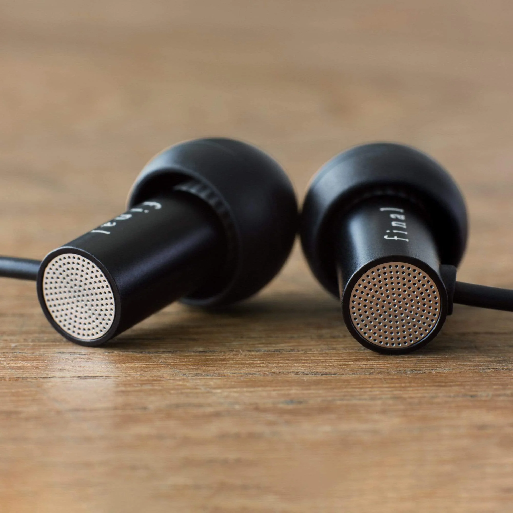 Final Audio E2000 In Ear Headphone - Image 4