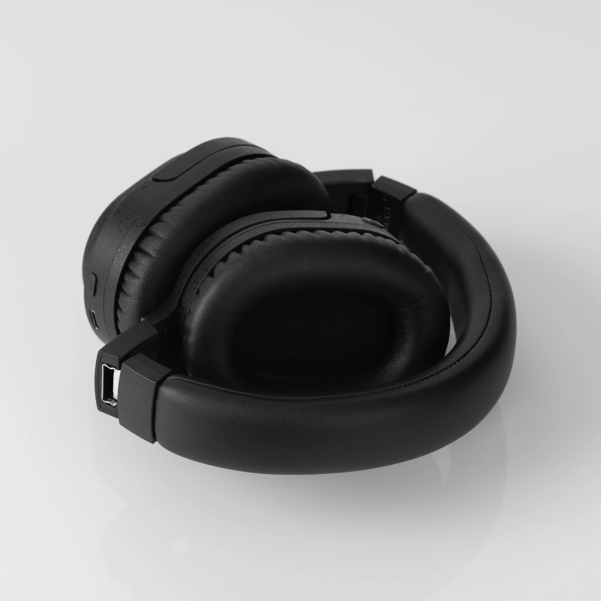 Final UX3000 SV Wireless Noise Cancelling Headphones - Image 10