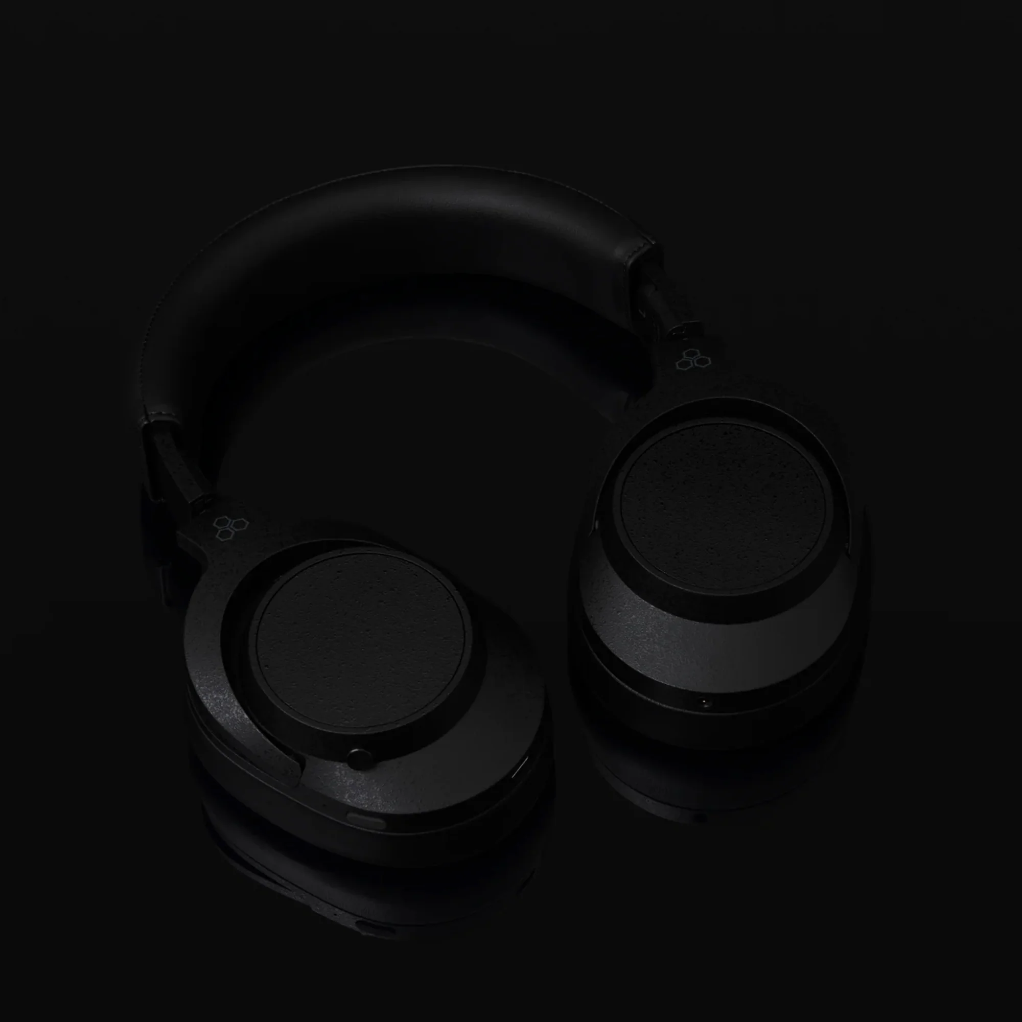 Final UX5000 Wireless Noise Cancelling Headphones - Image 3