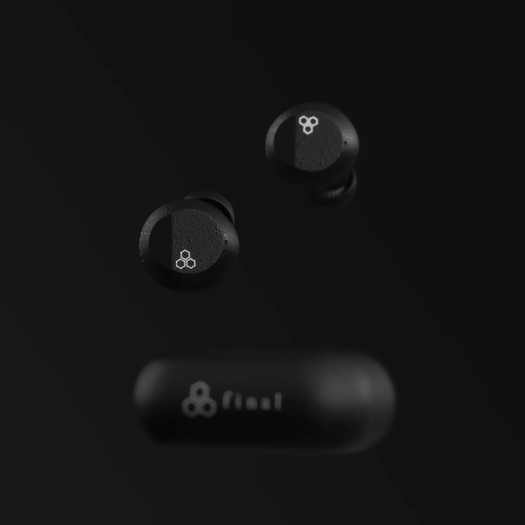 Final ZE3000 SV Black True Wireless Earphones - Image 4