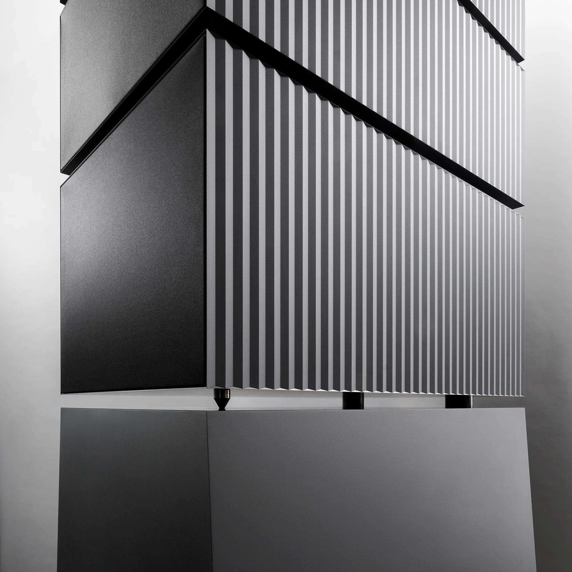 Goldmund GAIA Active Wireless Speakers - Image 3