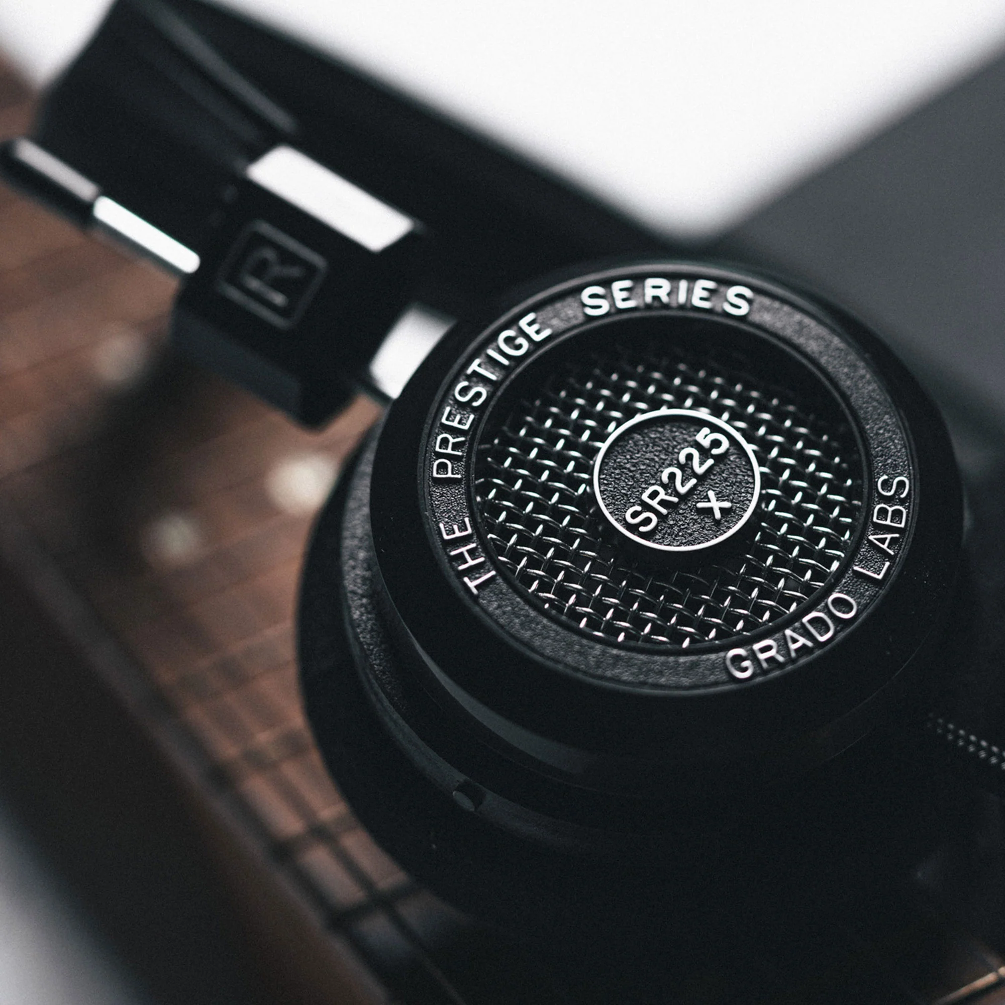 Grado SR225x Prestige Series Headphones - Image 4