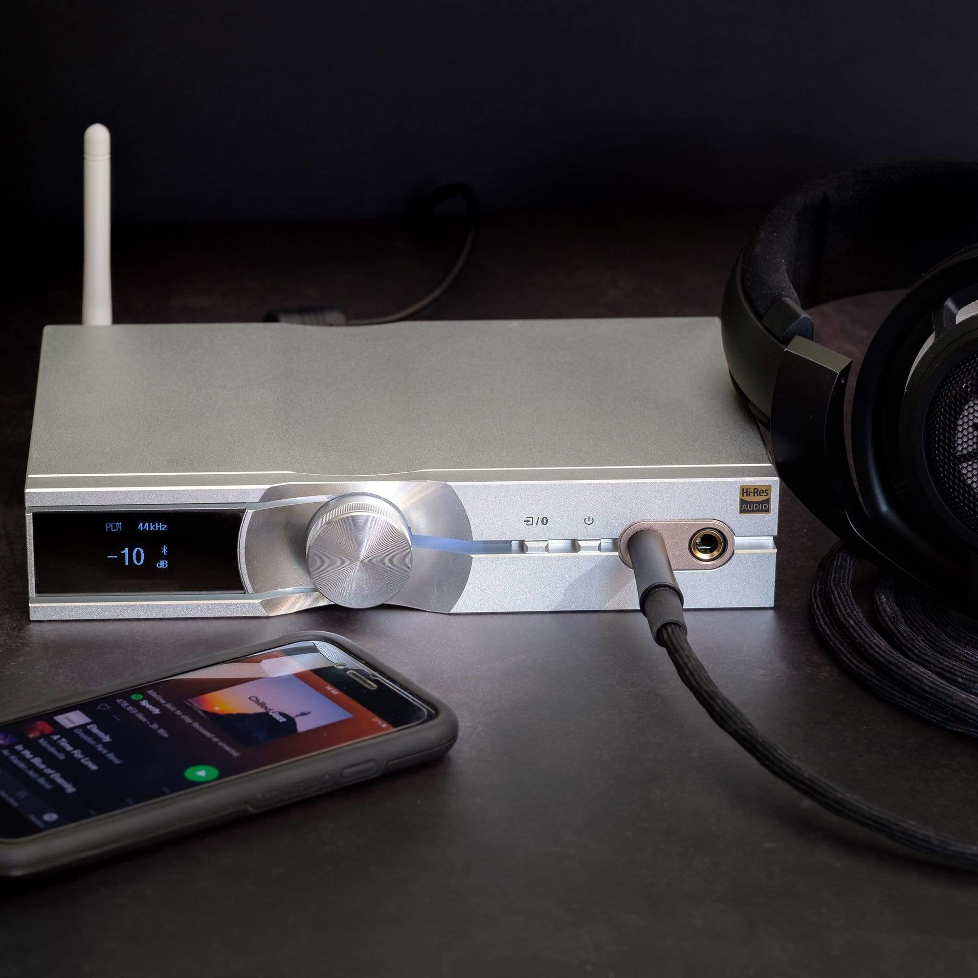 iFi audio neo iDSD Desktop Headphone Amp and DAC - Image 15