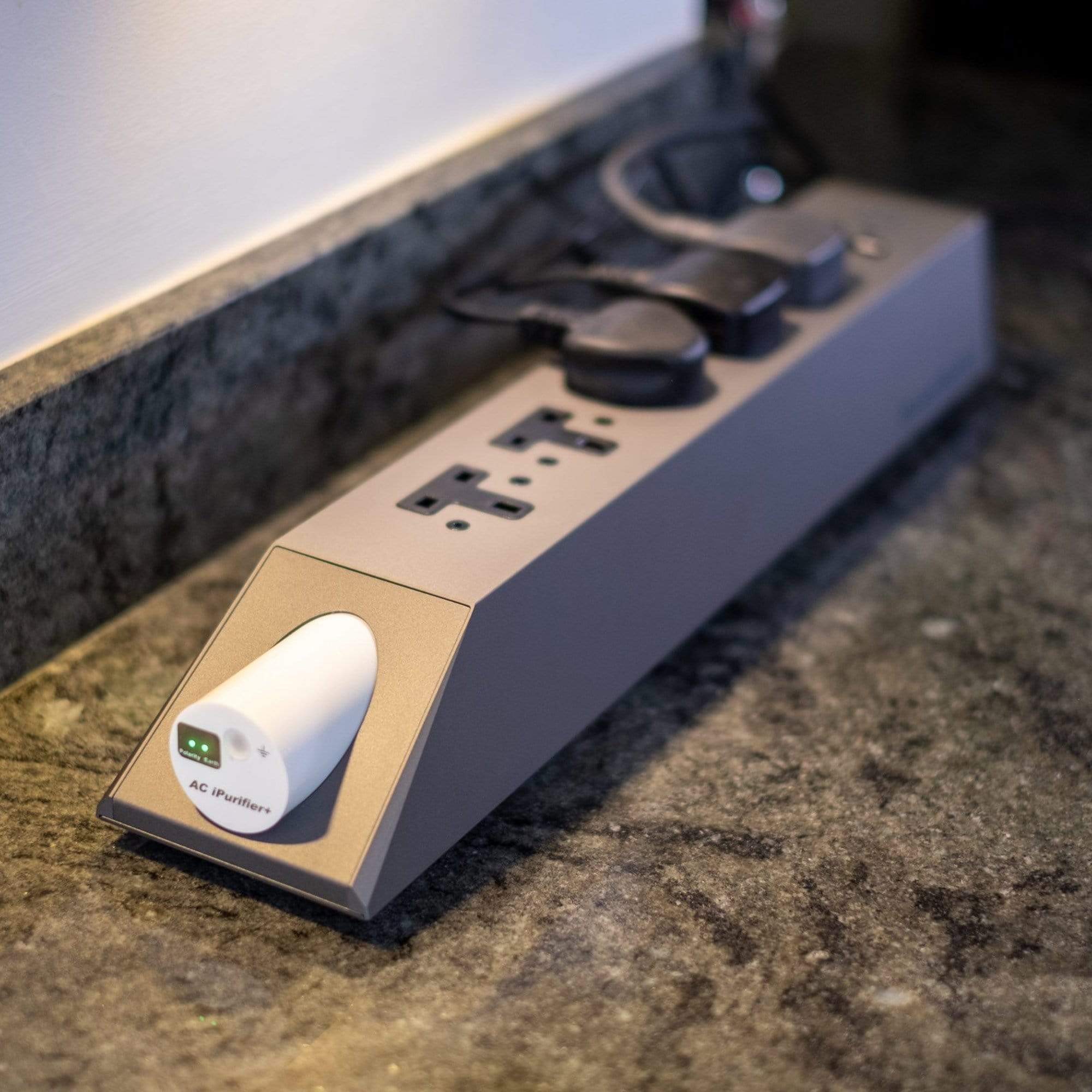 iFi audio PowerStation 6-Way Power Board - Image 5