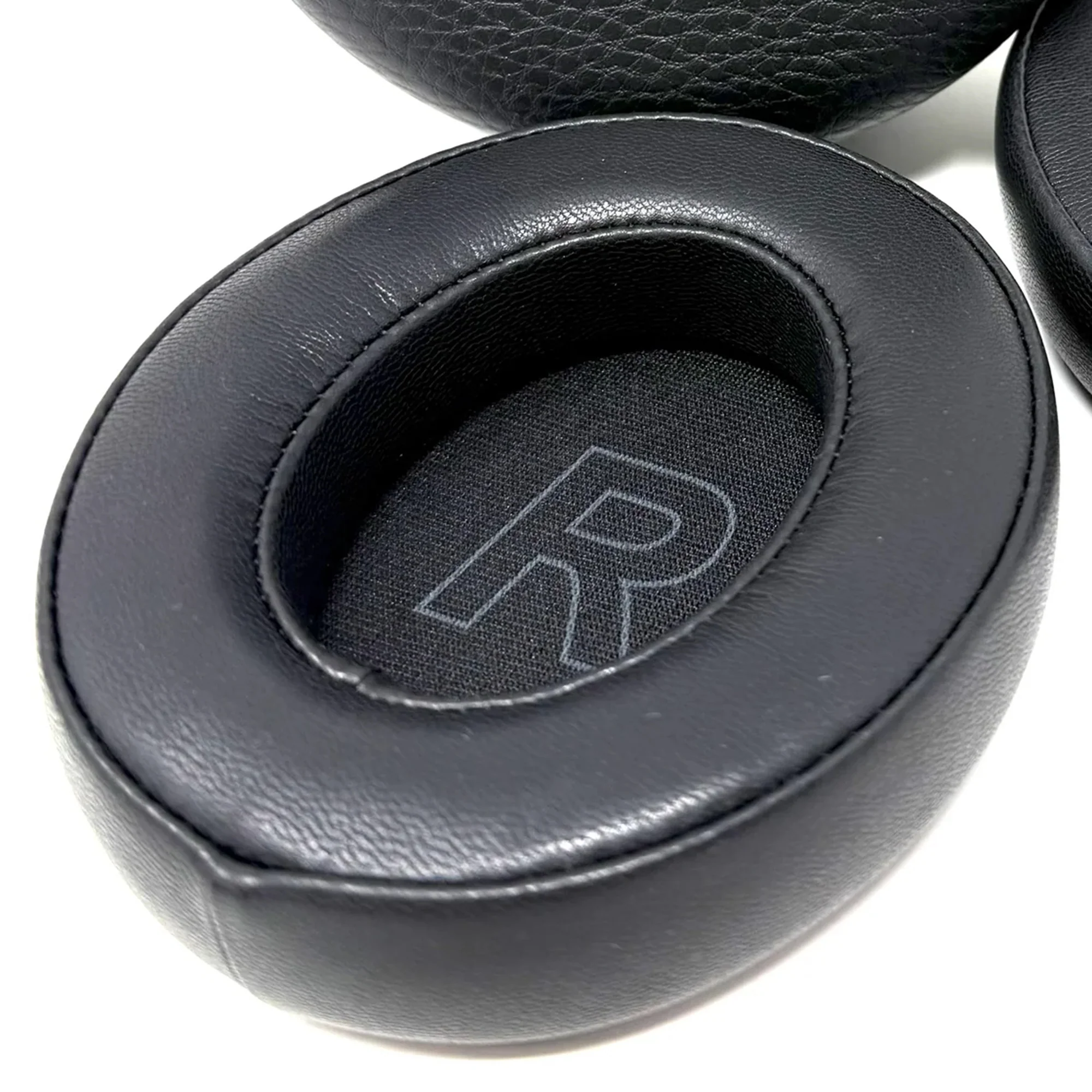 Noble Audio FoKus Apollo Replacement Earpads (Pair) - Image 2