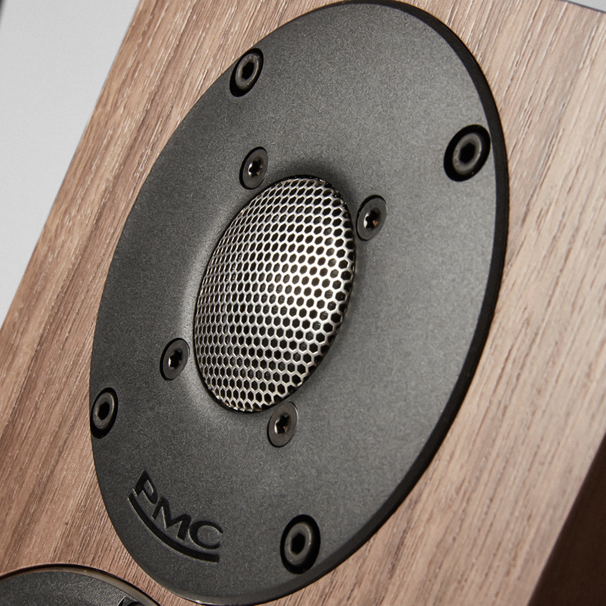 PMC activetwenty5 22i Bookshelf Speakers - Image 2