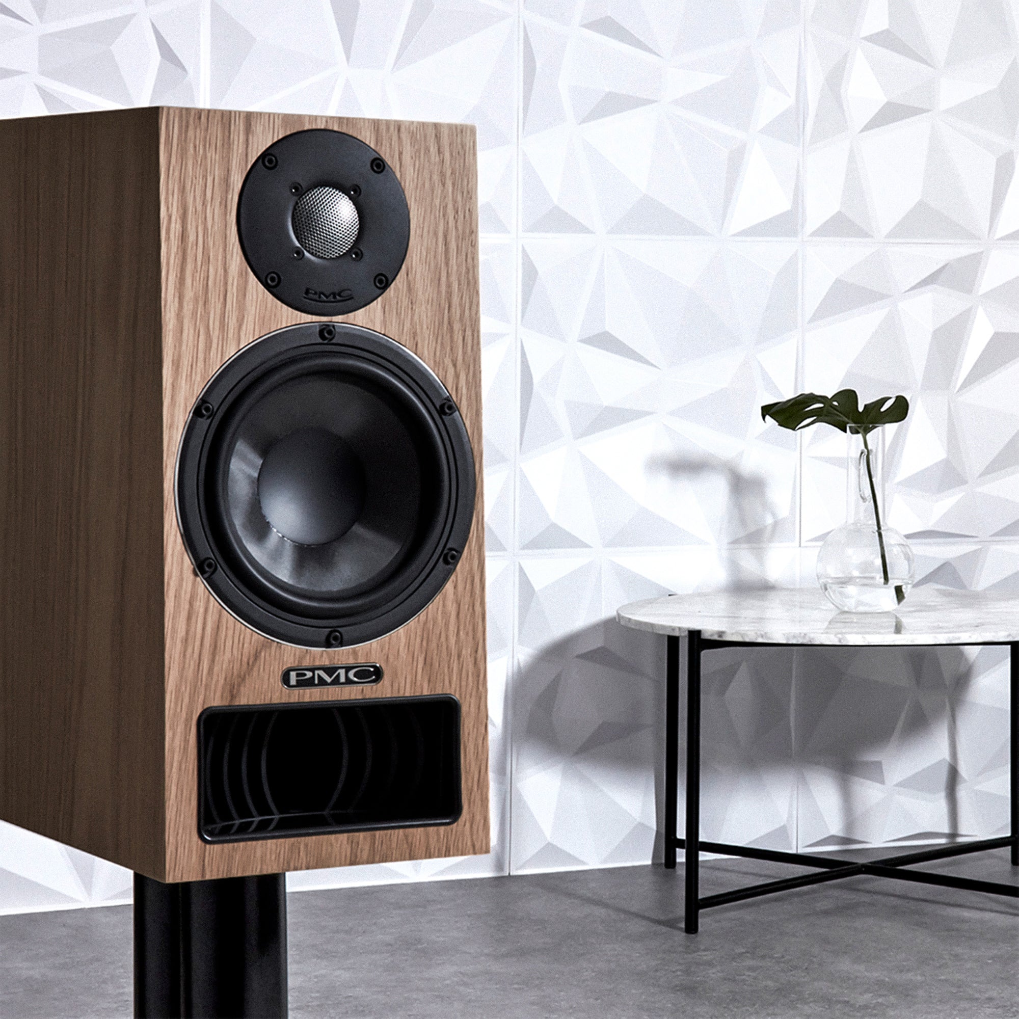 PMC activetwenty5 22i Bookshelf Speakers - Image 4