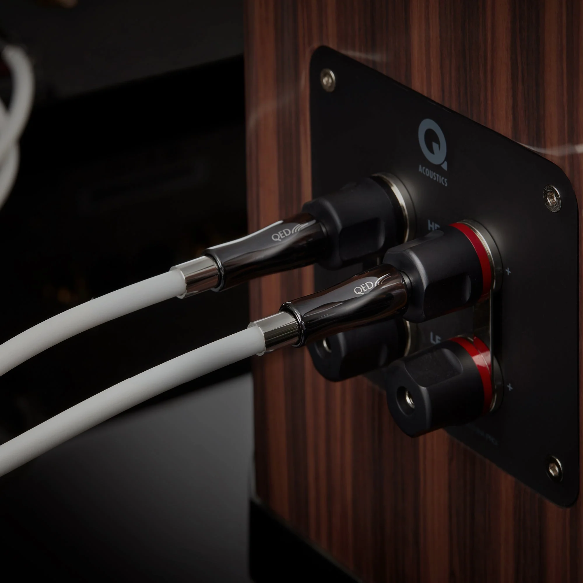 QED Supremus Zr Speaker Cable Banana Pair - Image 13