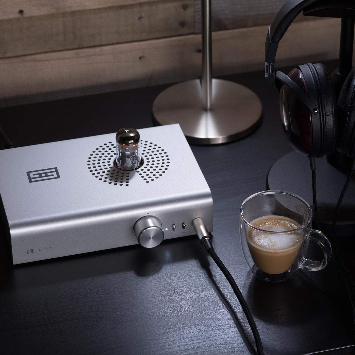 Schiit Audio Lyr 3 Hybrid Headphone Amplifier - Image 5