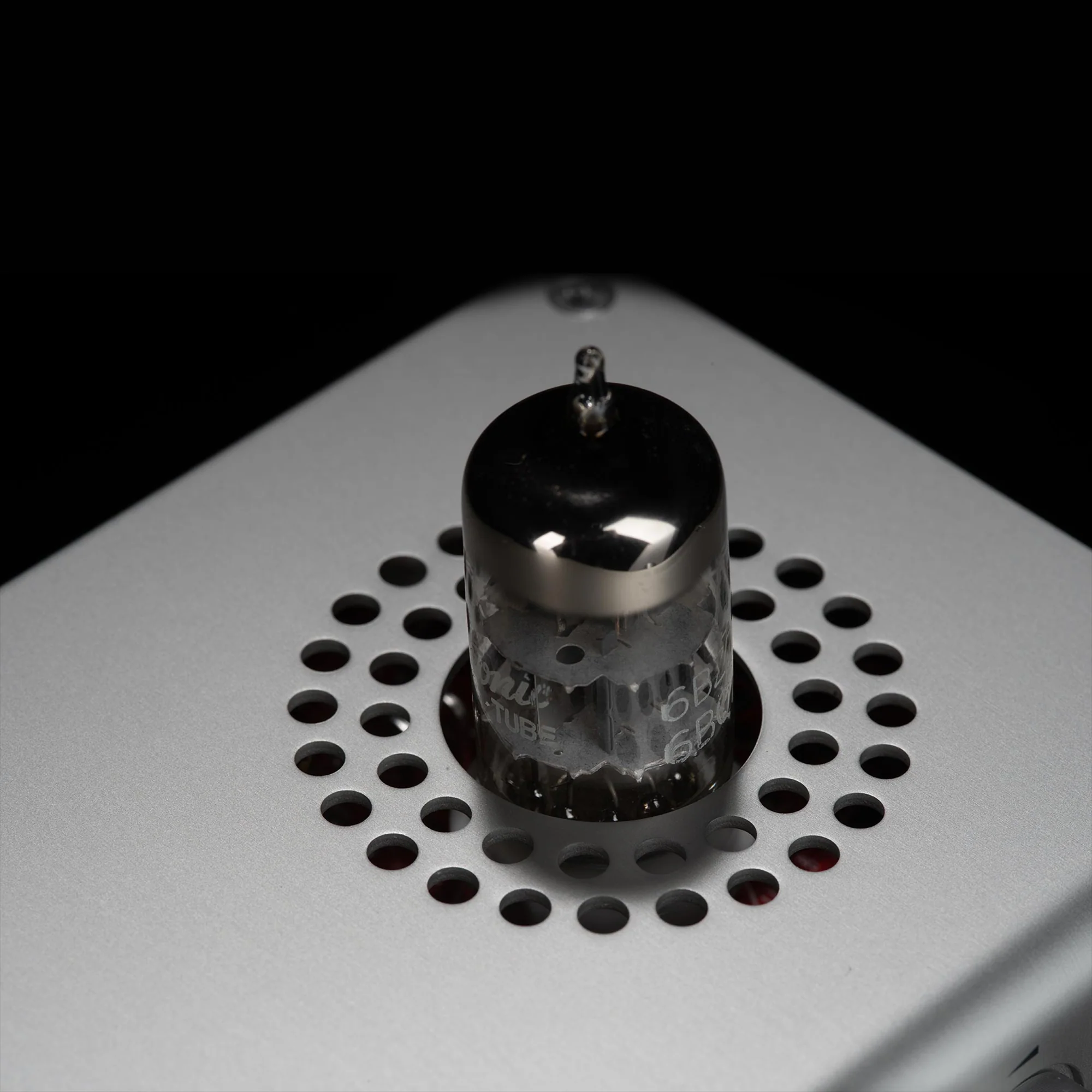 Schiit Audio Vali 2++ Headphone Amplifier - Image 4