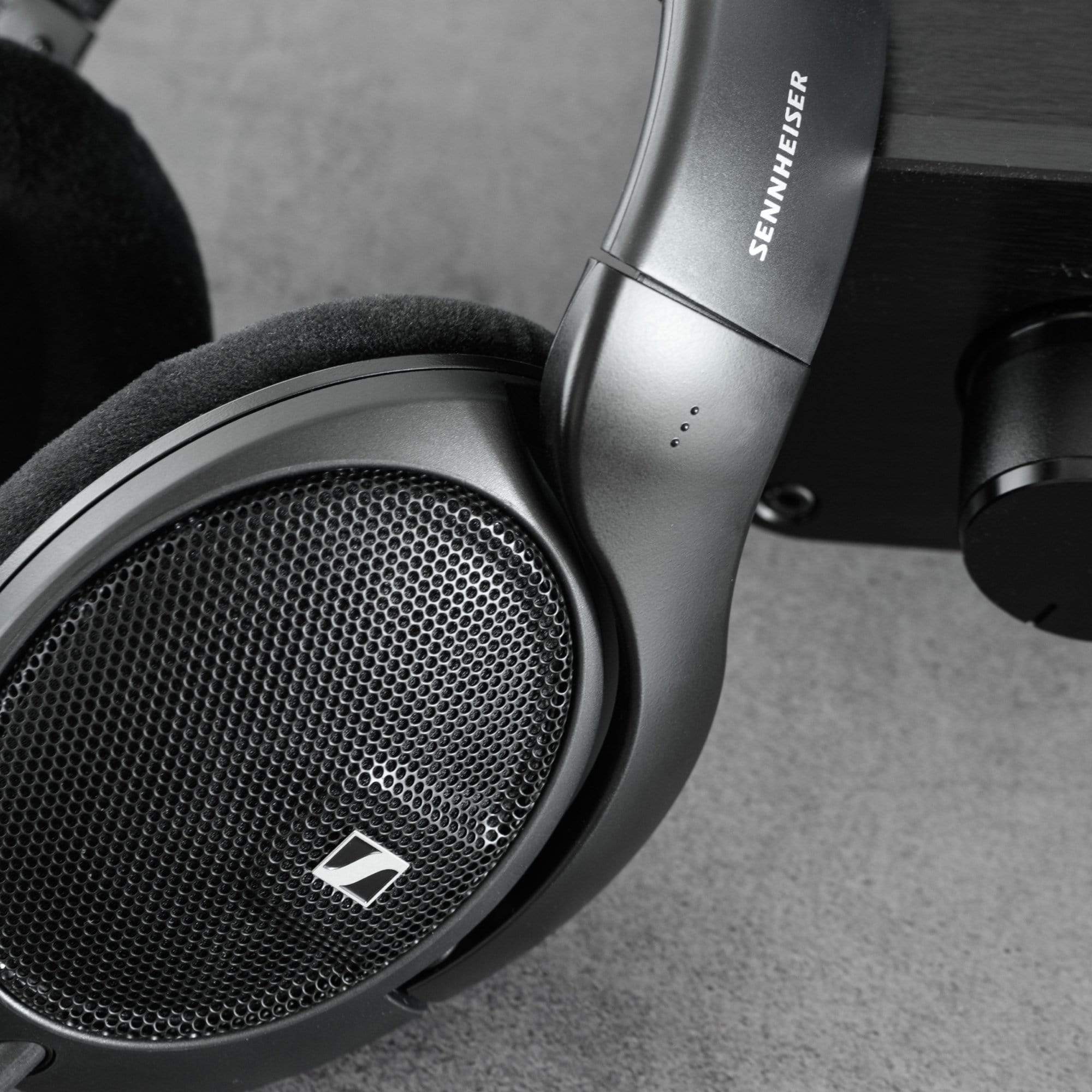 Sennheiser HD 560S Open Back Headphones - Image 8