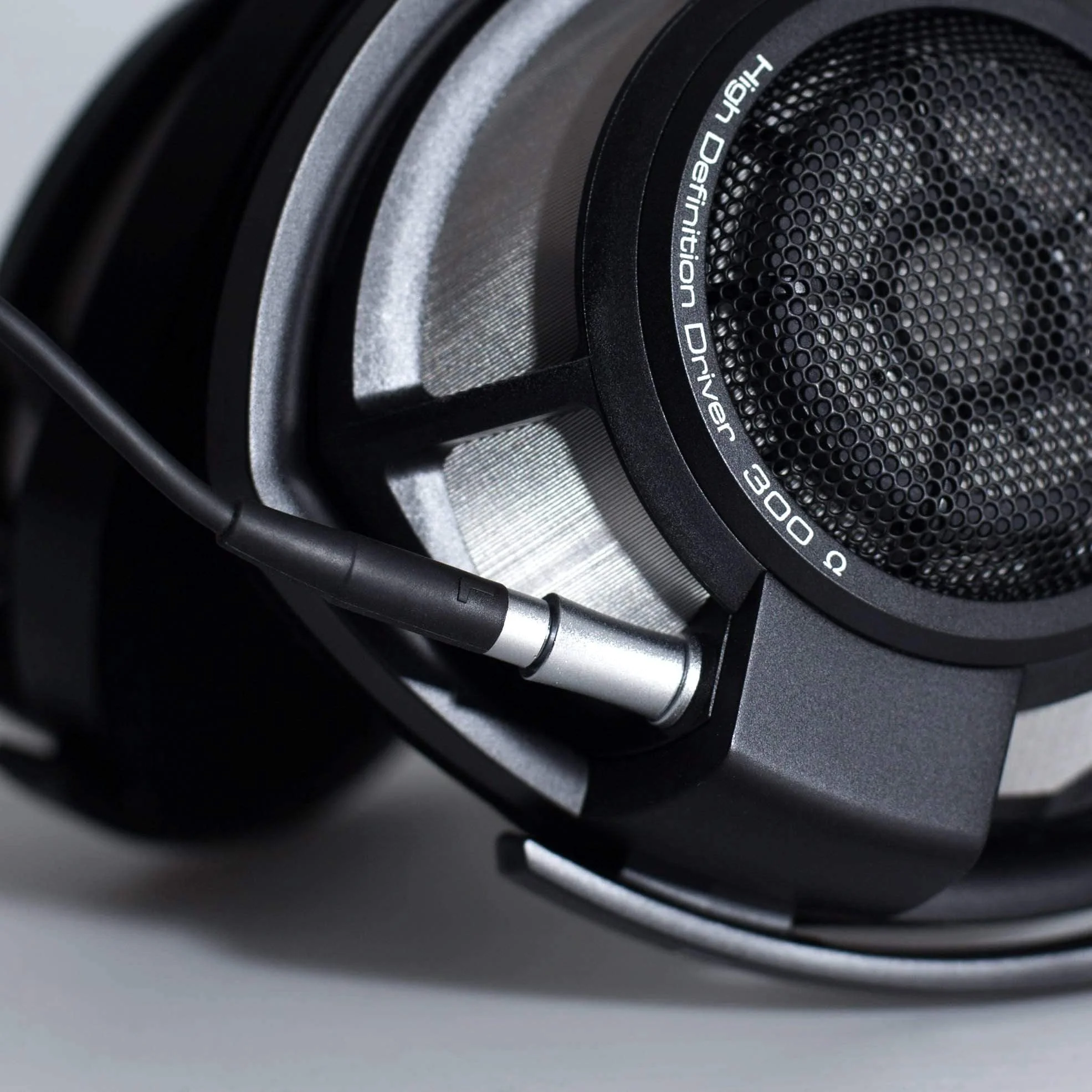 Sennheiser HD800S Audiophile Headphones - Image 5