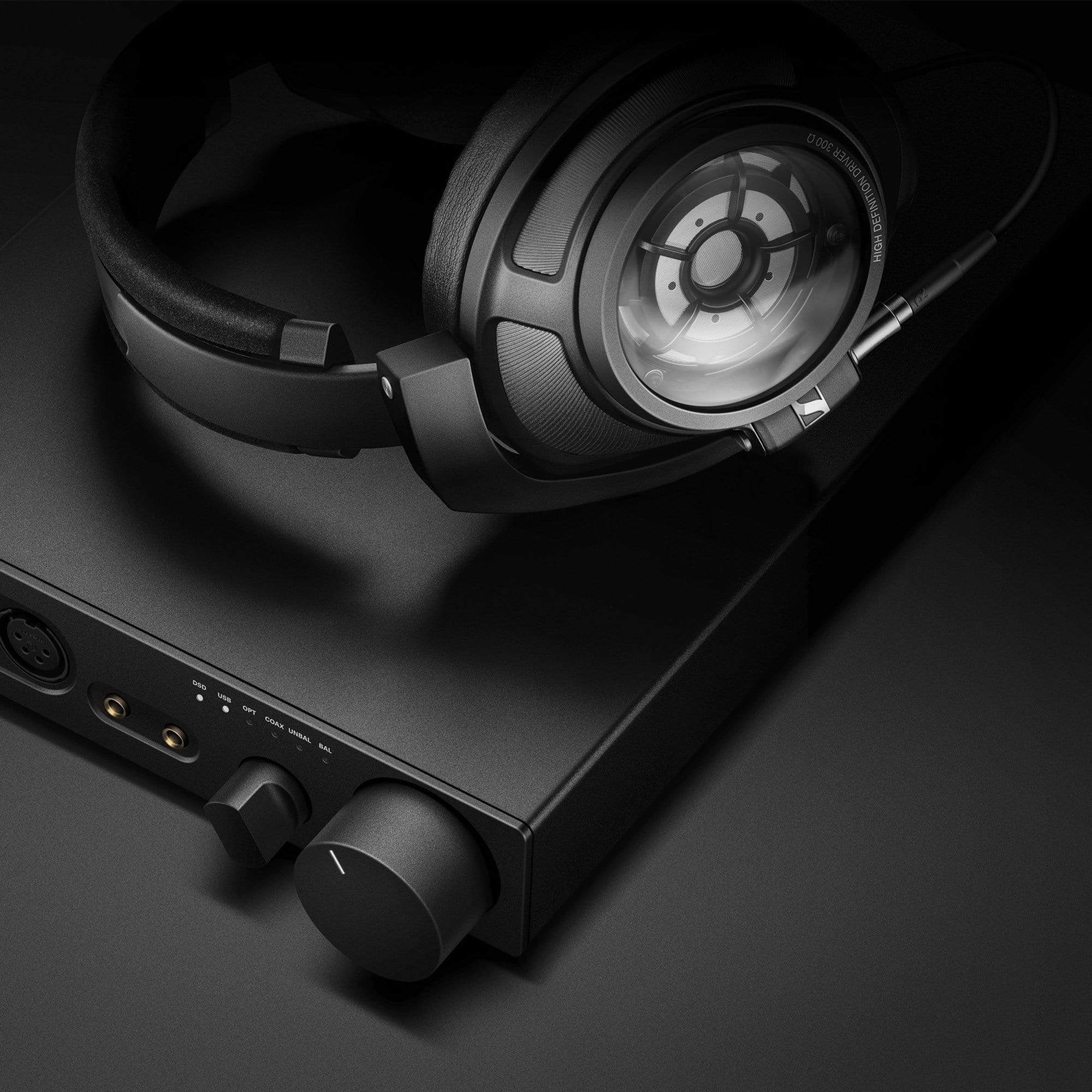 Sennheiser HD820 Closed Back Audiophile Headphones - Image 7