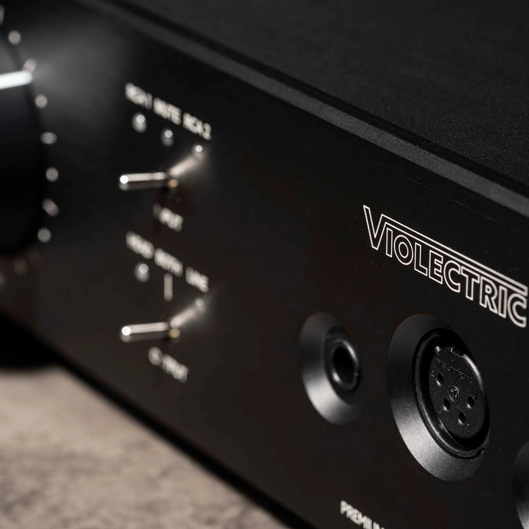 Violectric HPA V340 Balanced Headphone Amplifier - Image 4